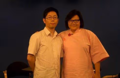 一婚拿綠卡，二婚嫁陳凱歌，四婚嫁裝修工人，洪晃的依靠在哪兒？