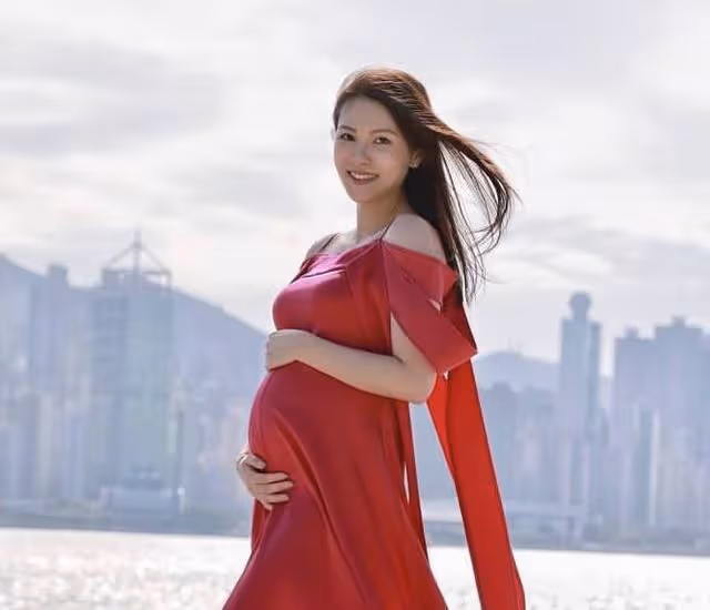 恭喜！41歲香港著名男星即將再度當爸，富貴妻子懷孕9月臨盆在即