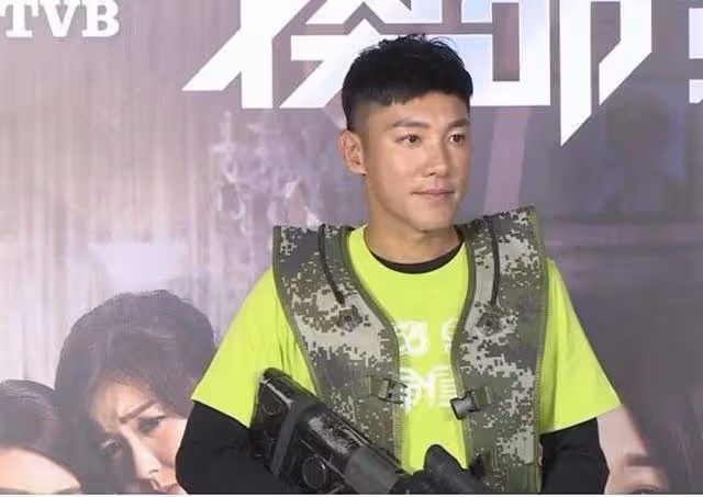 上位心切？TVB藝人張頴康公開喊話高層，等不到男主角就離巢