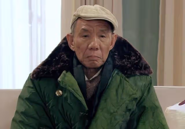 魏宗萬:工資55塊娶房東女兒,83歲仍住出租屋,放話一生不接廣告