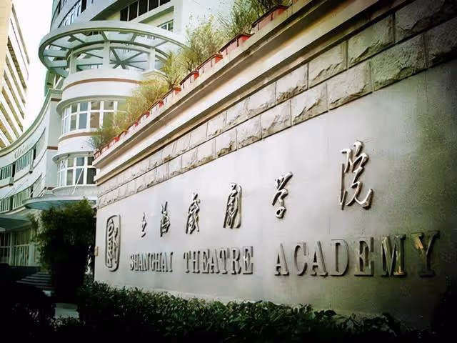 魏宗萬:工資55塊娶房東女兒,83歲仍住出租屋,放話一生不接廣告