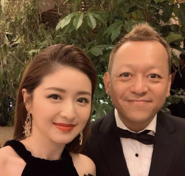 37歲港姐甜心慶祝結婚12周年,退圈創立護膚品牌,已成三孩之母