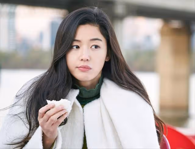 全智賢感情史:嫁入豪門,夫妻不和鬧離婚?和男閨蜜們的感情曖昧