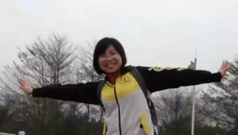 被判活不過40歲!身患絕症「貧困男帶八百塊與她私奔」 走遍世界後修成正果「幸福生活打臉眾人」