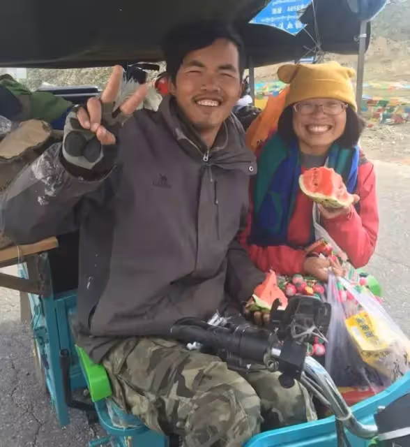 被判活不過40歲!身患絕症「貧困男帶八百塊與她私奔」 走遍世界後修成正果「幸福生活打臉眾人」