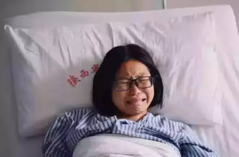 被判活不過40歲!身患絕症「貧困男帶八百塊與她私奔」 走遍世界後修成正果「幸福生活打臉眾人」