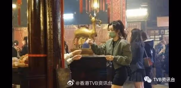 王浩信北上內地開工!陳自瑤送「3團火」來為丈夫打氣