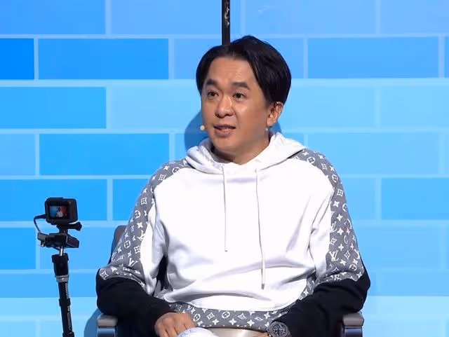 曝54歲港星打破丁克主義,三房女友秘密懷孕,8億財產有了繼承人