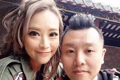 關係大反轉！香港知名女星疑與出軌前任復合，與對方多次同框放閃