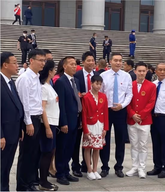 全紅嬋久違亮相！又長高了，大長腿醒目＋瘦了，女大十八變更漂亮