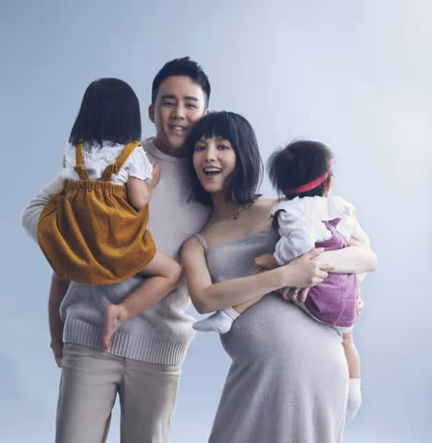 恭喜!32歲女星生三胎女兒,超預產期半月,曾宣布封肚稱人生圓滿