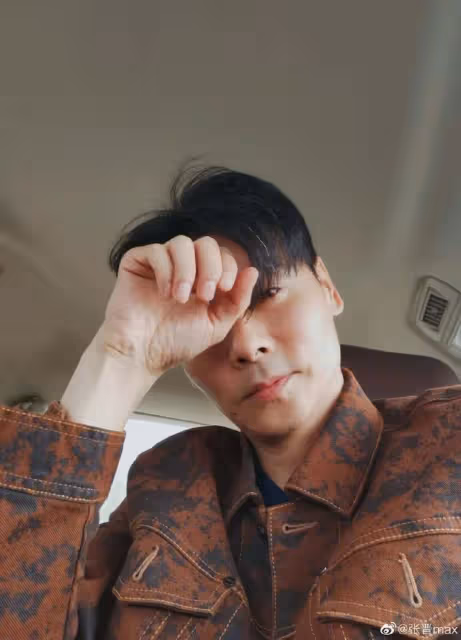 蔡少芬為兒子舉辦生日宴,一家五口齊出鏡,2歲小壽星像極了爸爸