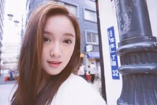 為事業犧牲身體,TVB小花鄺潔楹濕疹情況變重,投資5位數研發曲奇
