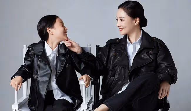 撞臉Angelababy,搭檔過謝霆鋒,43歲楊雪直播帶貨狀態大好