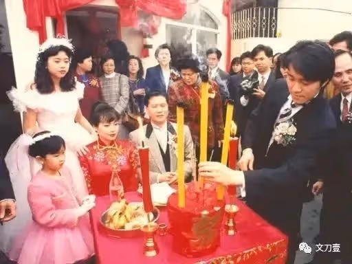「香港教父」萬梓良,向鄧萃雯下跪拒絕周星馳,落魄時還為港片出力