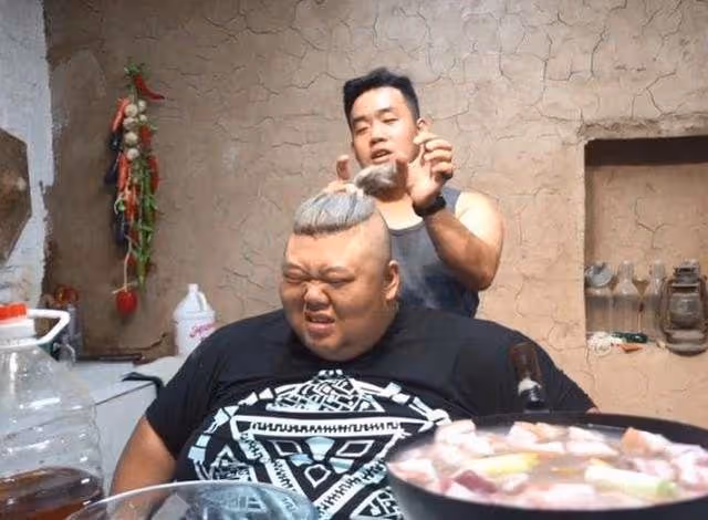 8大吃播就這樣寫下了結局:有人為保命減肥,有人變聲、牙齒脫落