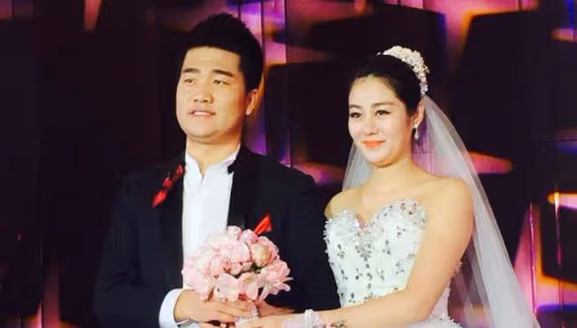 趙本山最寵愛女徒弟畢暢,結婚時師父為何不露面?丫蛋為何消失?