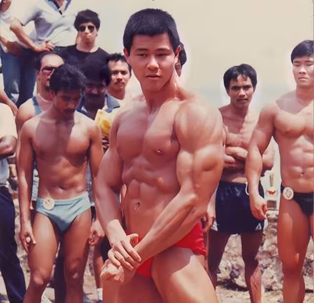 著名男星息影16年近況曝光,身材健碩至今仍是單身,已轉行做餐飲