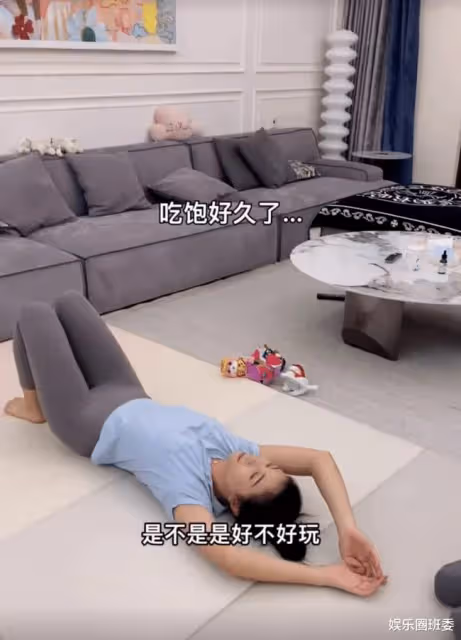奧運冠軍何姿曬西安封城日常,4歲女兒頭頸部險受創,老公吐槽被何姿一腳踹開