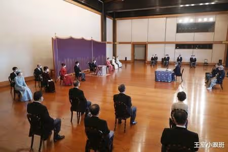 7年前佳子首次參加講書始儀式時束手束腳，如今艷壓全場，變化大