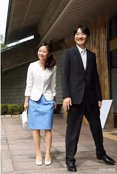 7年前佳子首次參加講書始儀式時束手束腳，如今艷壓全場，變化大