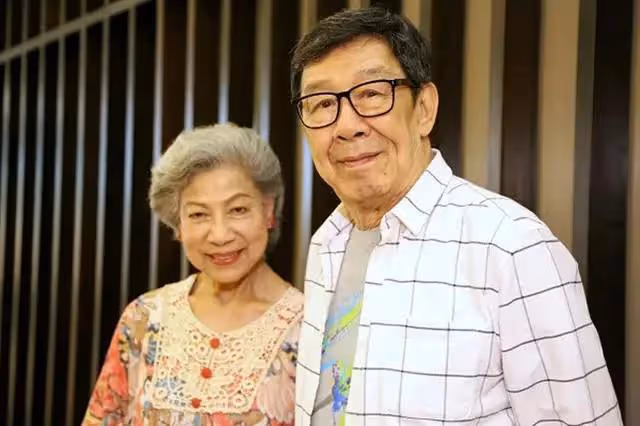 TVB為趕進度深夜拍戲，89歲老戲骨表情呆滯，健康狀況惹人擔心