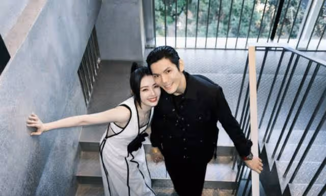 向佐為媽媽和老婆同慶生!郭碧婷素顏出鏡抱女兒,背景簡陋仍溫馨
