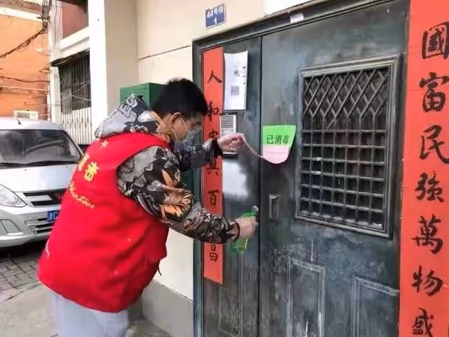德雲社為天津抗疫加油!郭德綱夫婦創作曲藝,徒弟在一線當志願者