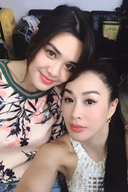 已殺入華姐八強！鍾麗緹大女兒為總決賽秘密備戰，自彈自唱爭冠軍