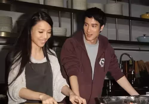 辦完離婚手續,婆婆又讓兒媳做飯,兒媳說了3個字,婆婆愣住了