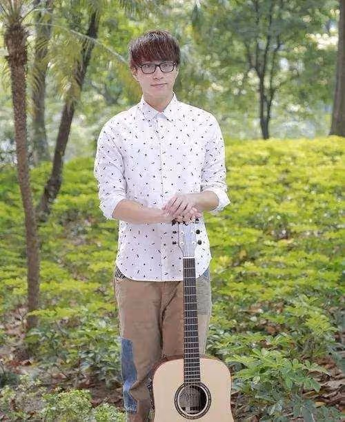 TVB上位小生曬與鄧紫棋舊照遭群嘲，網民：誰會記得你這個路人甲