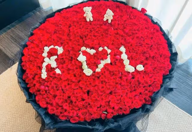 好奇！李彩樺生日獲神秘富貴男送2千支玫瑰示愛，去年才經歷離婚
