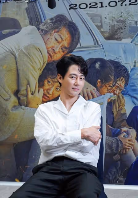 8位韓國1981年生的男神:趙寅成到李棟旭,改寫你對40代魅力認知