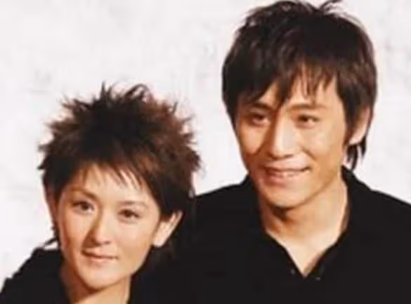 誰都知道謝娜前任是劉燁,卻不知道張傑前任是她,竟是娛樂圈老熟人!