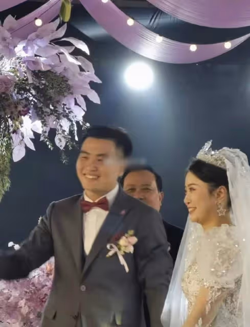 《中國機長》歐豪原型結婚!4年前飛機事故險喪命,娶航醫太幸福