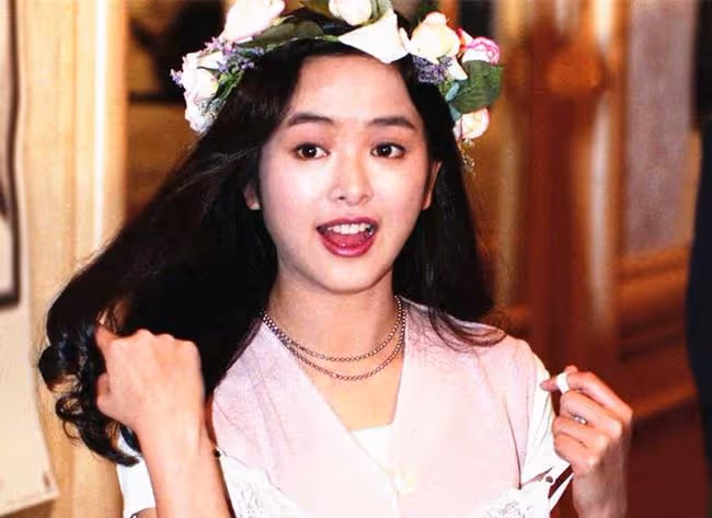 葉蘊儀慶祝49歲生日,減肥成功重拾美貌,豪門夢碎後拒絕再嫁人