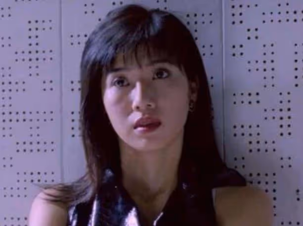 什麼叫媚骨天成?香港女星當中她不是最美的,但她卻是最媚的