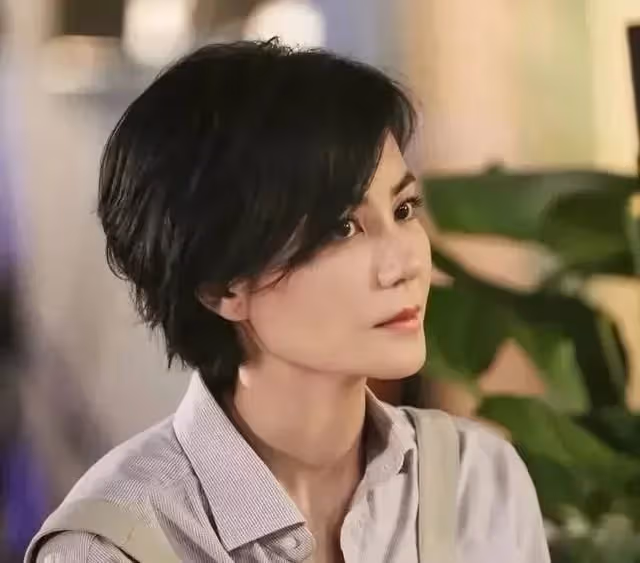 王菲為治好女兒的嘴花費了幾百萬,女兒的嘴唇好了,人卻「變了」