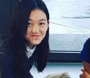 王菲為治好女兒的嘴花費了幾百萬,女兒的嘴唇好了,人卻「變了」
