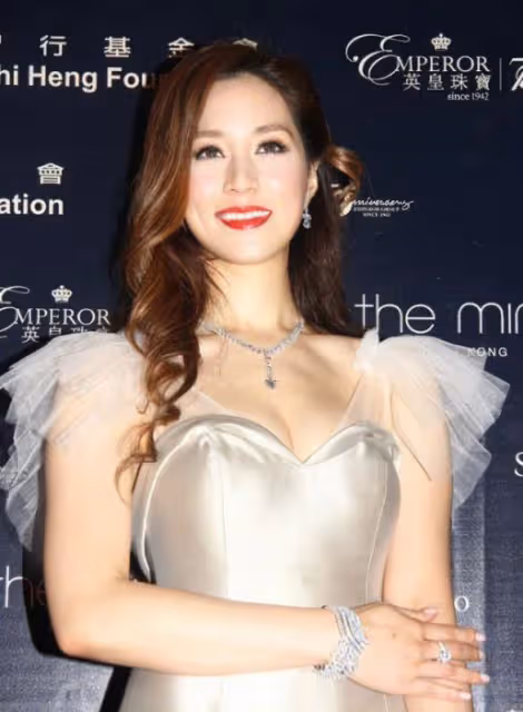 佩服!39歲「千億媳婦」徐子淇瘦身有術,如今身材不輸模特兒時期