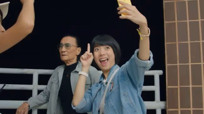 85歲謝賢出道69年首獲影帝!兒子參演電影也獲獎,父親卻隻字不提