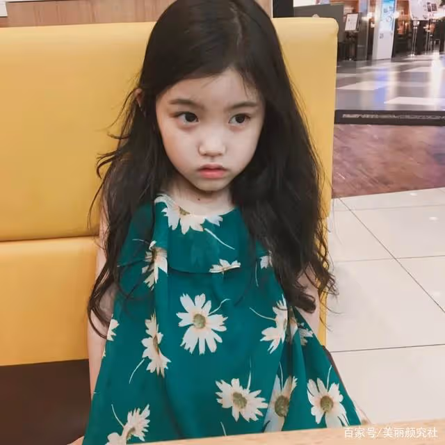 要不是她長得太可愛,觀眾也不至於不接受換演員了吧?
