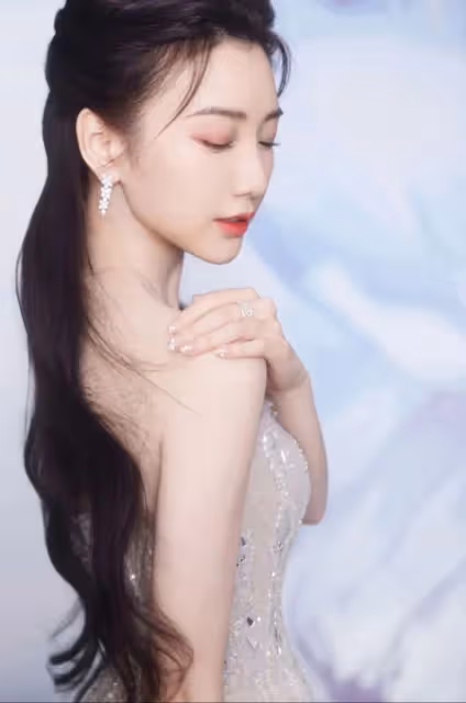娛記說：毛曉彤提心弔膽？白敬亭拒絕趙今麥？井柏然討好付辛博？楊洋處境尷尬？