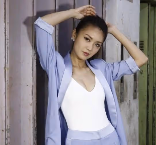 港姐冠軍新劇演情婦人氣急升，精湛演技獲讚賞，入行多年不受捧
