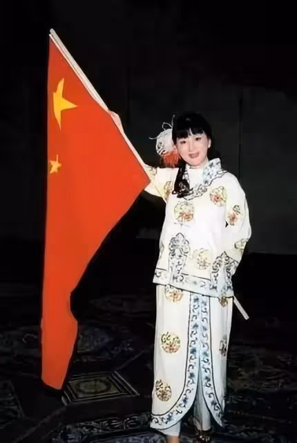 「中國第一美婦」:20歲坐牢,36歲靠選美爆紅,73歲美貌依然驚人