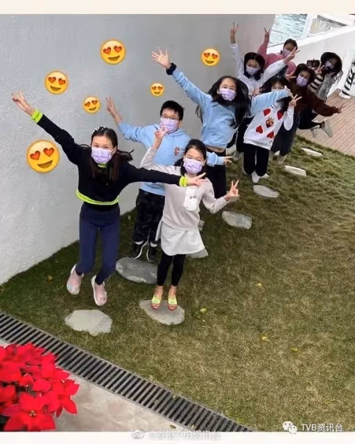 郭可盈親手布置夠Warm!女兒家中開趴體照戴口罩