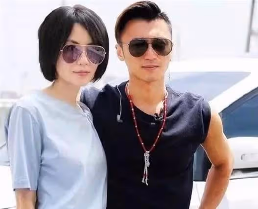 明明年齡大，非要吃嫩草！這6位和小鮮肉談戀愛的女星，各有結局