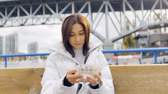 鍾嘉欣感謝大家喜歡「章以芯」，不會為頒獎回港：明白遊戲的規則