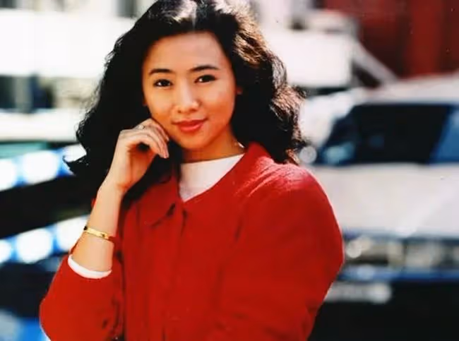 翁虹曬婚紗照慶結婚15周年,老公帥氣十足,為遷就其事業移居內地