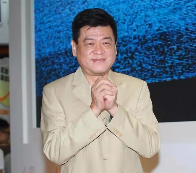 台灣偶像教父膀胱癌病發，送入醫院搶救，計劃將遺產分給表兄妹